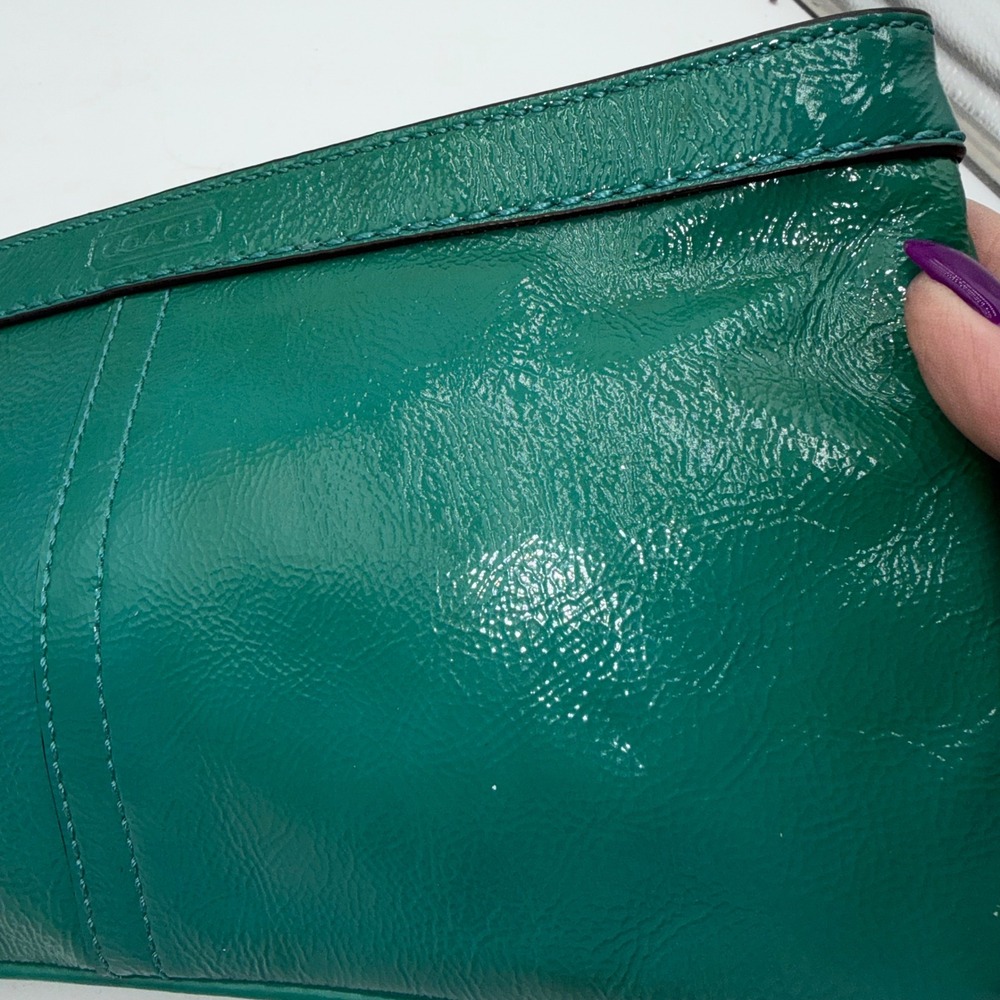 Coach Teal Green Patent Leather Wristlet Clutch Bag Glossy Crinkle Finish** - Picture 5 of 12